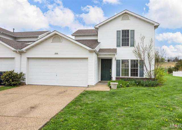 Property at 235 New Richmond Dr, Wentzville, MO 63385, 2 beds, 1.5 baths