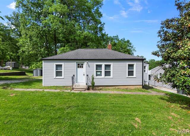Property at 1418 Ozark St, Cape Girardeau, MO 63701, 2 beds, 1 bath