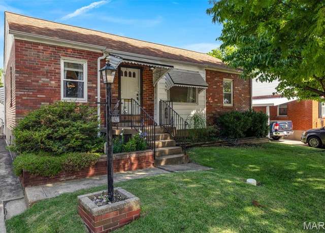 Property at 9827 Ravensbrook Dr, St Louis, MO 63123, 2 beds, 2 baths