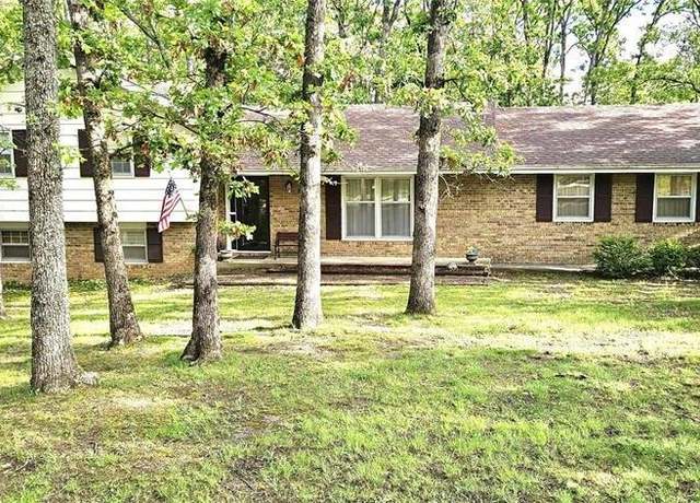 Property at 1402 Liberty Dr, Rolla, MO 65401, 4 beds, 2.5 baths