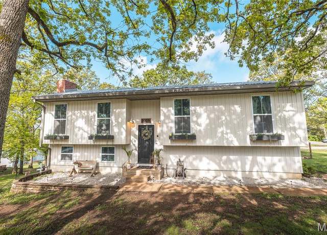 Property at 12052 Cedar Grove Rd, Rolla, MO 65401, 3 beds, 2.5 baths