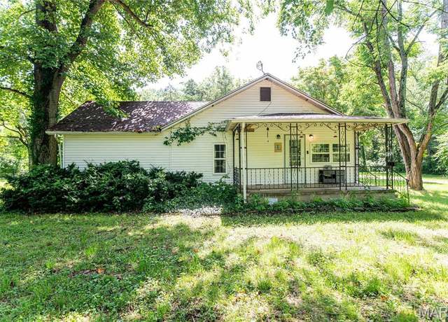 Property at 870 Walnut St, Newburg, MO 65550, 3 beds, 2 baths