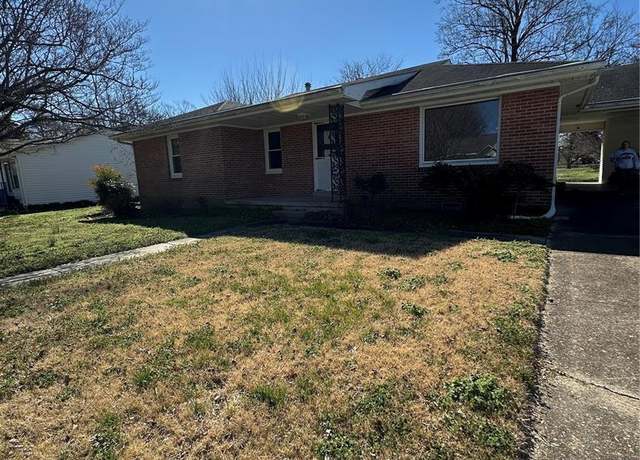 Property at 803 State St, Charleston, MO 63834, 3 beds, 2 baths