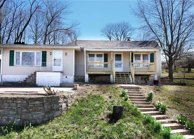 Property at 4159 Walker Hl, De Soto, MO 63020, 3 beds, 1 bath