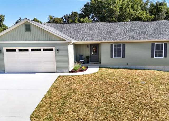 Property at 9645 Meadow Trl, Hillsboro, MO 63050, 3 beds, 2 baths