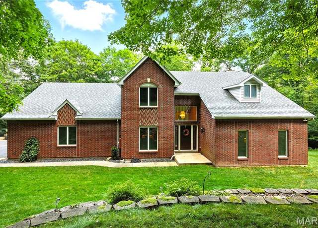 Property at 19049 Bear Trail Rd, Wildwood, MO 63038, 4 beds, 3 baths