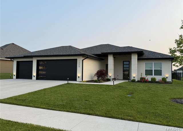 Property at 1009 Spyglass Ct, Columbia, MO 65201, 3 beds, 2 baths
