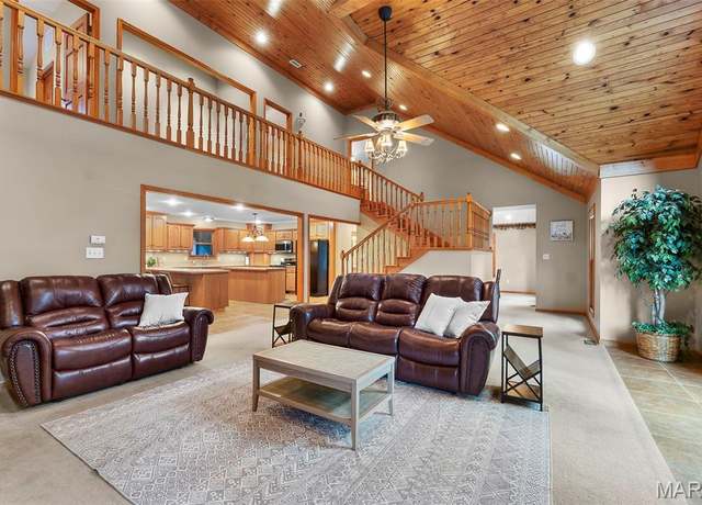 Property at 304 Timberlake Ln, Cape Girardeau, MO 63701, 5 beds, 3.5 baths