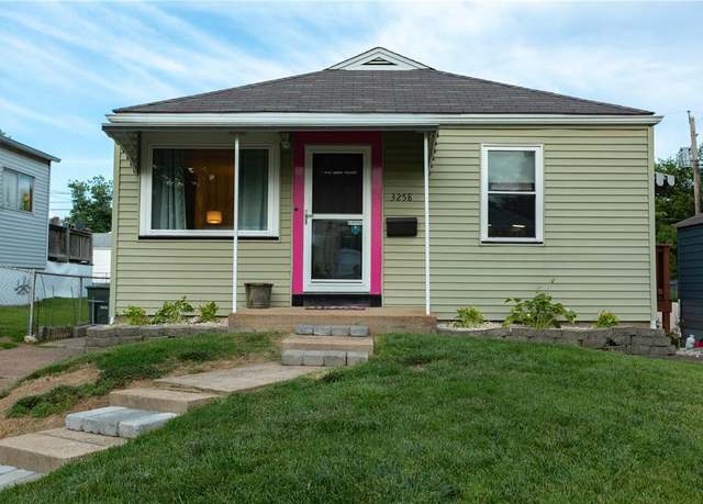 Property at 3258 Voerster Ave, St Louis, MO 63139, 2 beds, 1 bath