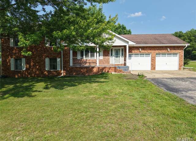 Property at 301 Angel Ln, Dixon, MO 65459, 3 beds, 3 baths