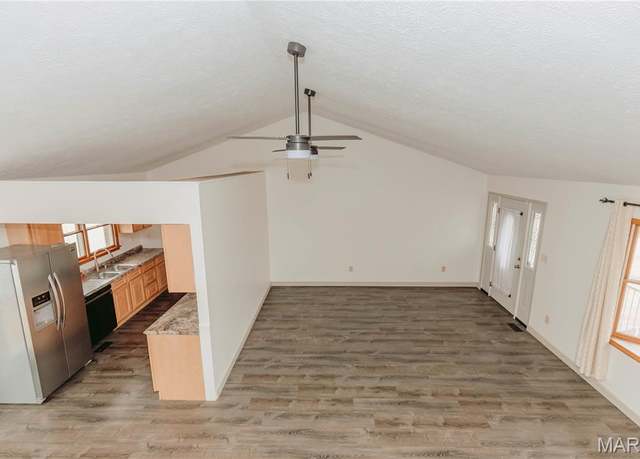 Property at 301 Angel Ln, Dixon, MO 65459, 3 beds, 3 baths
