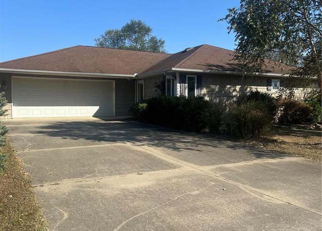 Property at 1008 Red Arrow, Sikeston, MO 63801, 3 beds, 2 baths