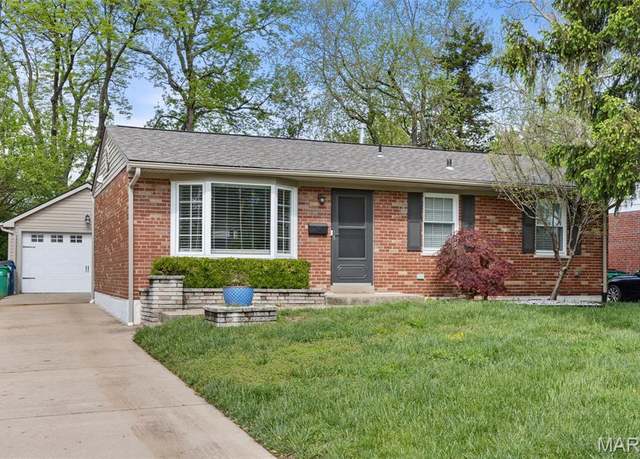 Property at 1209 Oakleaf Dr, Rock Hill, MO 63119, 3 beds, 3 baths