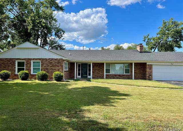 Property at 38 Spring Dr, Florissant, MO 63031, 3 beds, 2 baths