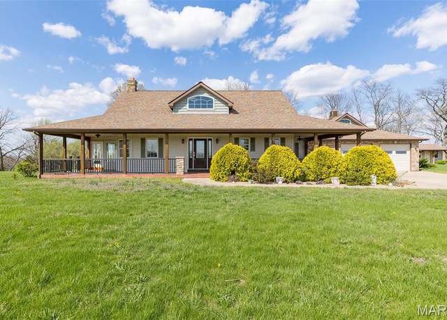 Property at 328 Grandview Dr, Farmington, MO 63640, 2 beds, 2.5 baths