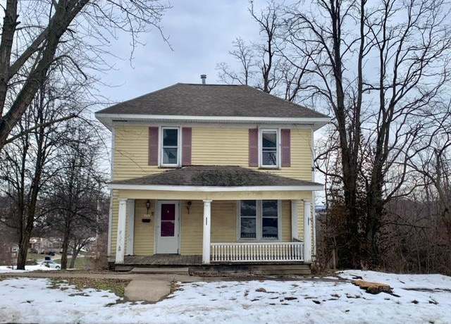 Property at 528 N Section St, Hannibal, MO 63401, 4 beds, 2 baths