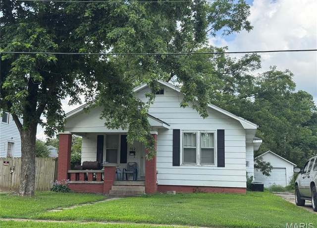 Property at 512 S New Madrid St, Sikeston, MO 63801