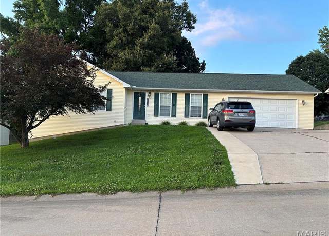 Property at 232 Greenbrier, Cape Girardeau, MO 63701, 4 beds, 3 baths