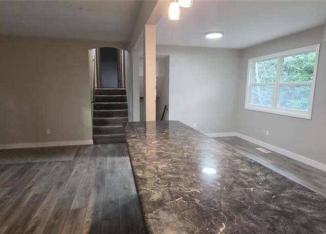 Property at 2804 Parthenon Dr, De Soto, MO 63020, 4 beds, 1 bath