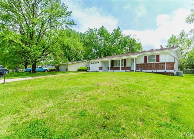 Property at 1338 Petite Dr, St Louis, MO 63138, 3 beds, 1.5 baths