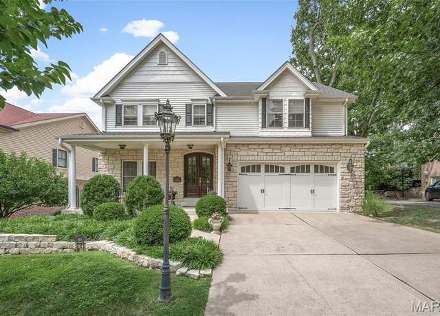 Property at 1615 Dearborn Dr, St Louis, MO 63122, 4 beds, 3.5 baths