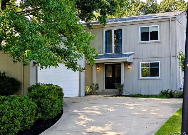 Property at 990 Imperial Pt, Manchester, MO 63021, 3 beds, 2.5 baths