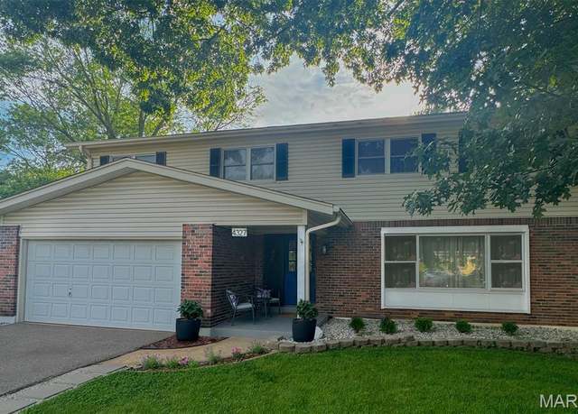 Property at 4327 Wickerfield Dr, St Louis, MO 63128, 5 beds, 2.5 baths