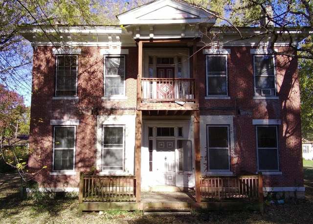 Property at 1007 Forest Ave, Belleville, IL 62220, 3 beds, 1 bath