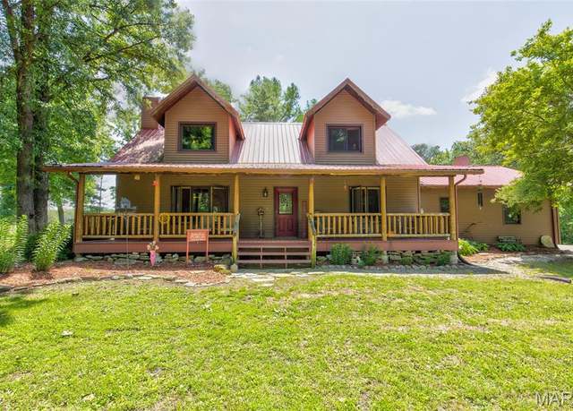 Property at 31511 Bowman Station Rd, Jerseyville, IL 62052, 3 beds, 3 baths