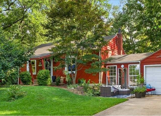 Property at 11328 De Runtz Ave, Maryland Heights, MO 63043, 2 beds, 1 bath