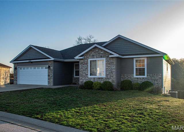 Property at 113 Creek View Dr, St Robert, MO 65584, 4 beds, 3 baths