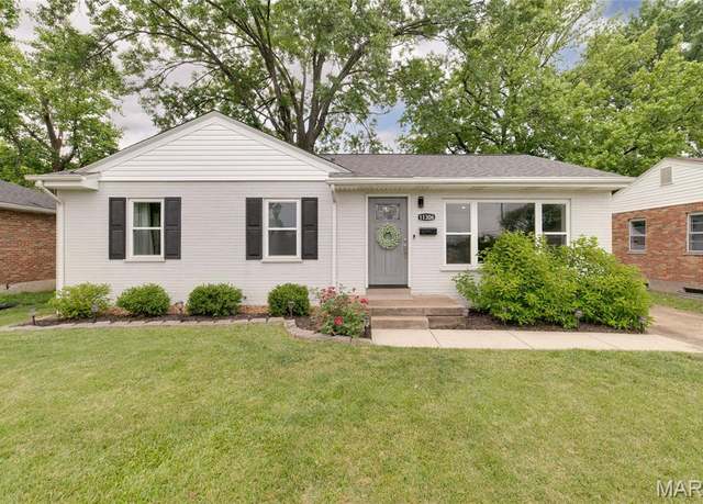 Property at 11306 Manchester Rd, Kirkwood, MO 63122, 4 beds, 3 baths