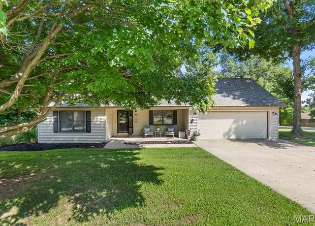 Property at 1106 Lakewood Dr, Jackson, MO 63755, 3 beds, 3 baths