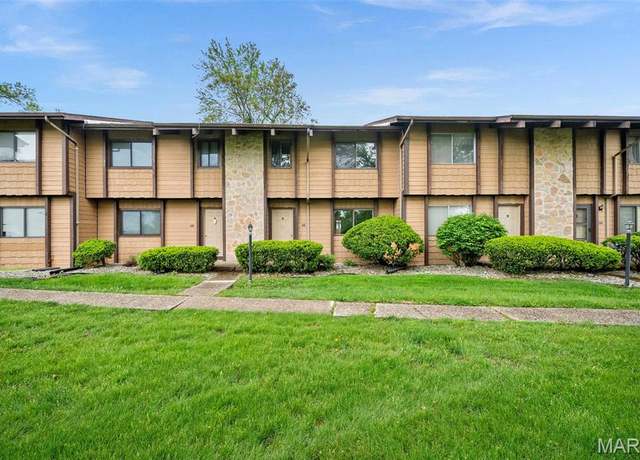 Property at 2104 Gascony Dr #2104, Lake St Louis, MO 63367, 3 beds, 2.5 baths