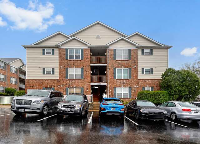 Property at 11079 Gravois Rd #302, St Louis, MO 63126, 2 beds, 2 baths