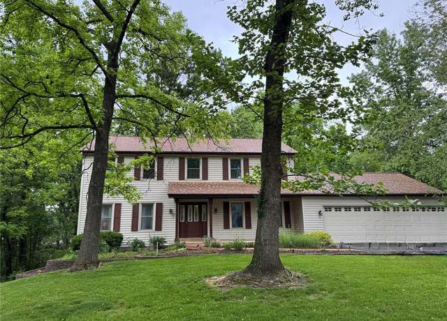 Property at 1461 Oak Bluff Ln, Kirkwood, MO 63122, 4 beds, 3.5 baths
