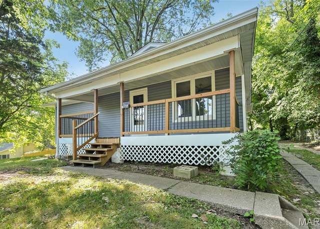 Property at 608 Hill Ln, Edwardsville, IL 62025, 3 beds, 1 bath