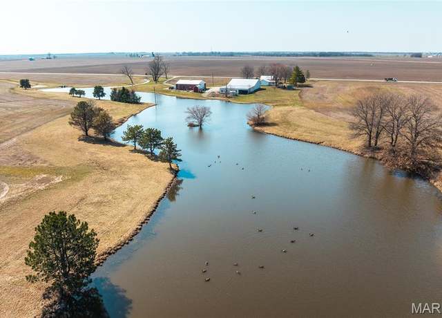 Property at 7516 Shipman Cutoff Rd, Shipman, IL 62685, 2 beds, 1 bath