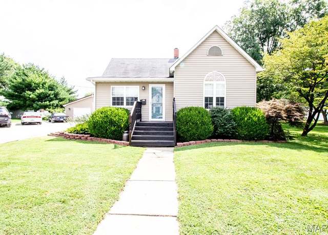 Property at 708 N Hibbard St, Staunton, IL 62088, 2 beds, 1 bath