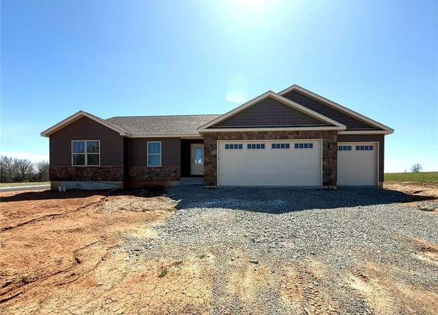 Property at 828 Barclay Dr, Farmington, MO 63640, 3 beds, 2 baths