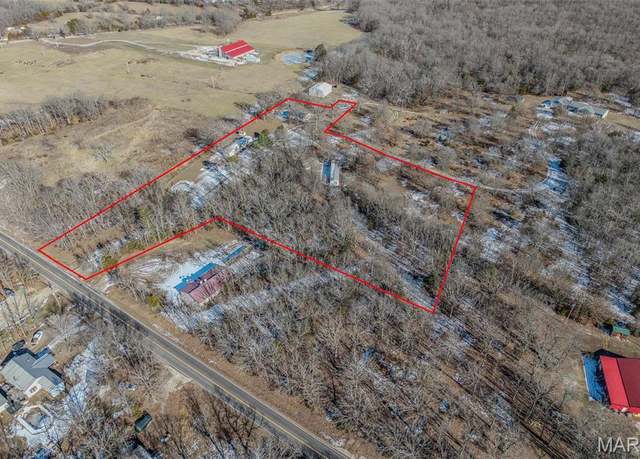 Property at 25475 Richard Dr, Waynesville, MO 65583, 8 beds, 5 baths