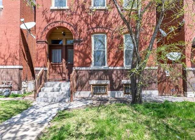Property at 3419 Montana St, St Louis, MO 63118, 5 beds, 2 baths