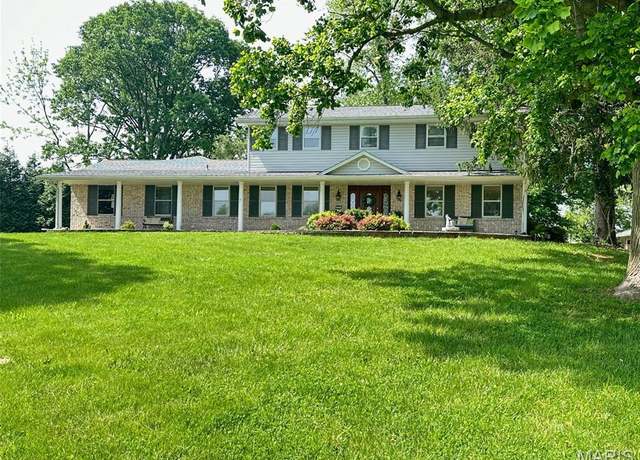 Property at 433 Snipes Dr, St Charles, MO 63303, 5 beds, 3.5 baths