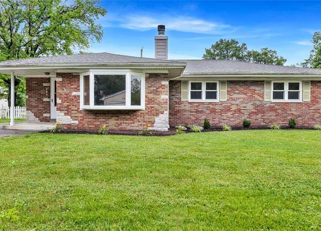 Property at 204 Linda Dr, Fairview Heights, IL 62208, 3 beds, 2 baths