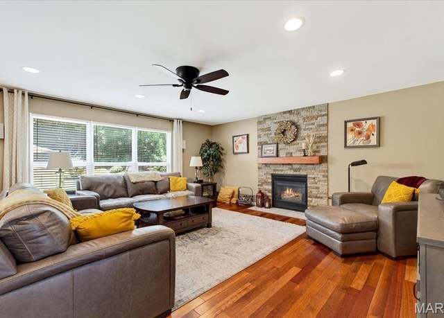 Property at 9402 Green Park Valley Dr, Green Park, MO 63123, 4 beds, 2.5 baths