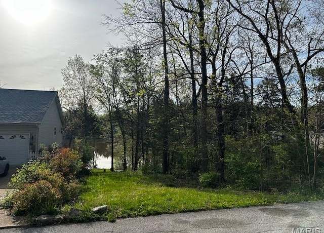 Property at 10407 Lake Crest Dr, Hillsboro, MO 63050