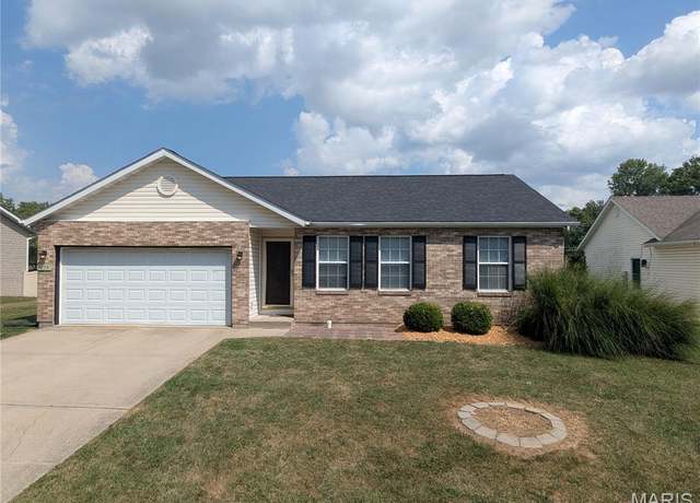 Property at 974 Holyoke Dr, Shiloh, IL 62269, 3 beds, 2 baths
