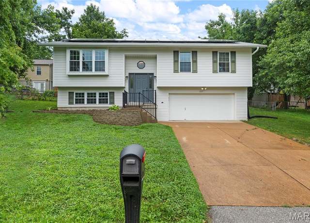 Property at 1727 Flamm Rd, Imperial, MO 63052, 3 beds, 3 baths