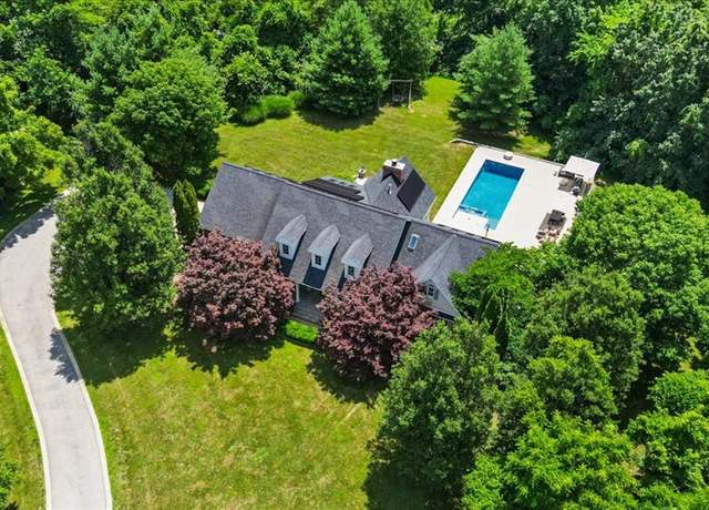 Property at 233 Forest Ct, Edwardsville, IL 62025, 5 beds, 4 baths