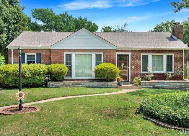 Property at 6 Girard Dr, Webster Groves, MO 63119, 2 beds, 1 bath